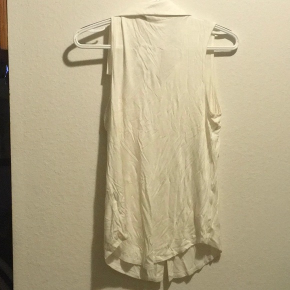 White button up short sleeve. - Picture 2 of 3